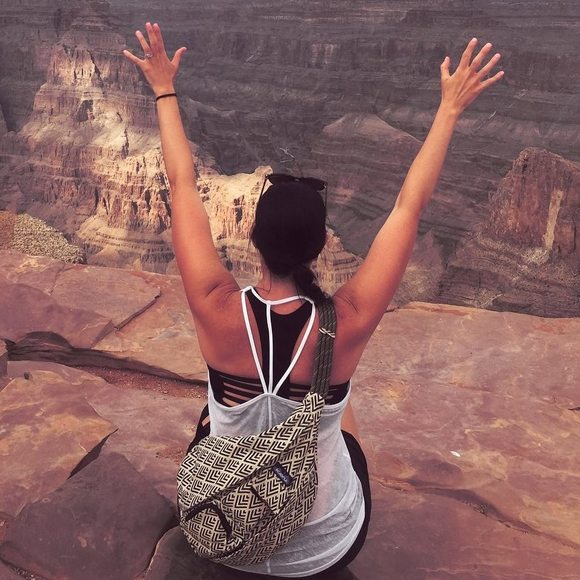 Meet your Posher, Melonie - Picture 1 of 1